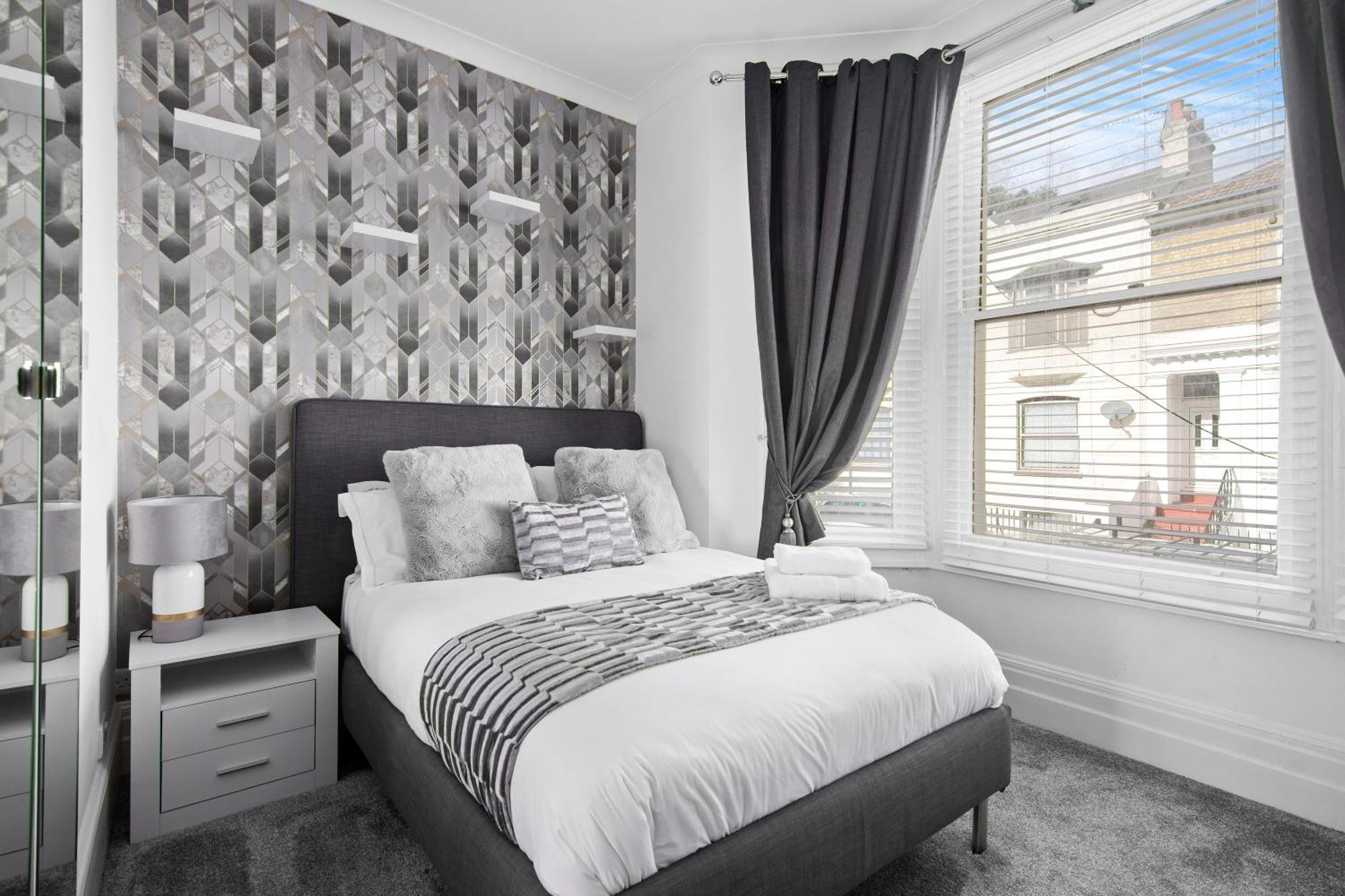 The Roost Group - Stylish Apartments Gravesend Room photo