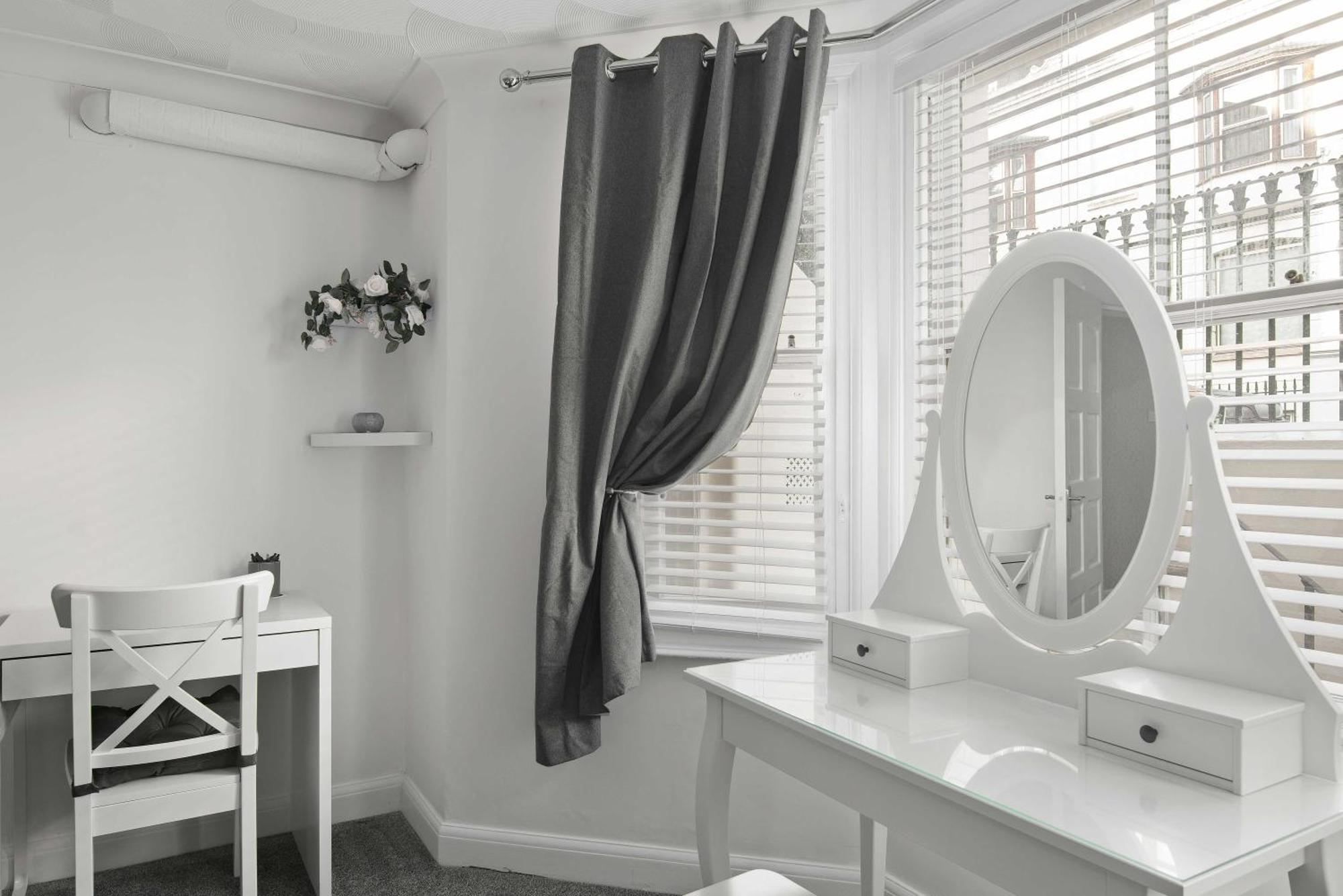 The Roost Group - Stylish Apartments Gravesend Room photo